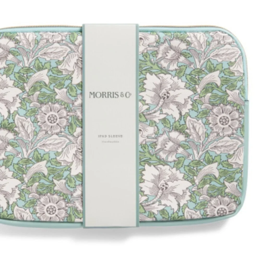 Poppy iPad Sleeve – Padded Zip Case with Exterior Pocket, 8
